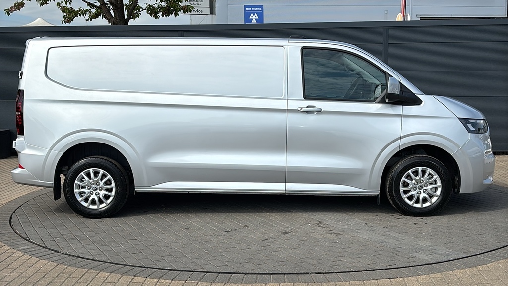 Volkswagen Transporter 2.0 Tdi 170 Commerce Pro Van 170 Ps KY26NKT Black #4