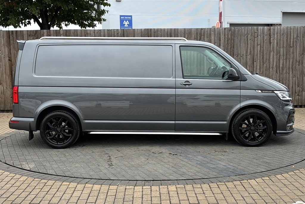 Volkswagen Transporter Sportline T32 Sportline Kombi Dsg Swb 204Ps Removable Tow B Grey #4