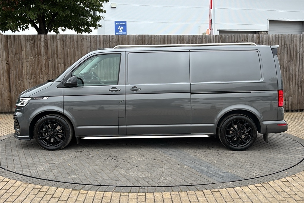Volkswagen Transporter Sportline T32 Sportline Kombi Dsg Swb 204Ps Removable Tow B Grey #17