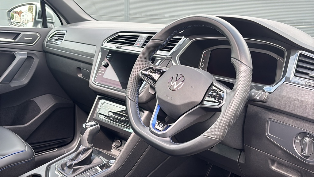 Volkswagen Tiguan 2.0 Tsi 320 4Motion R Dsg 320 Ps GU72BVK White #6