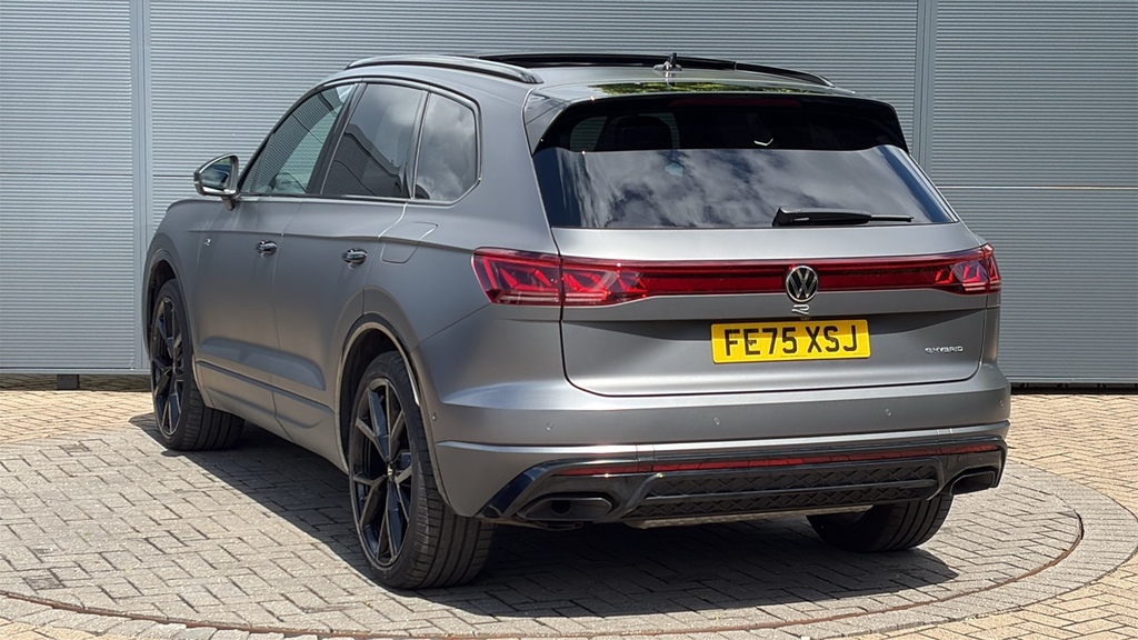 Volkswagen Touareg 3.0 V6 Tsi Ehybrid 4Motion R Tip 462 Ps FE75XSJ Grey #3