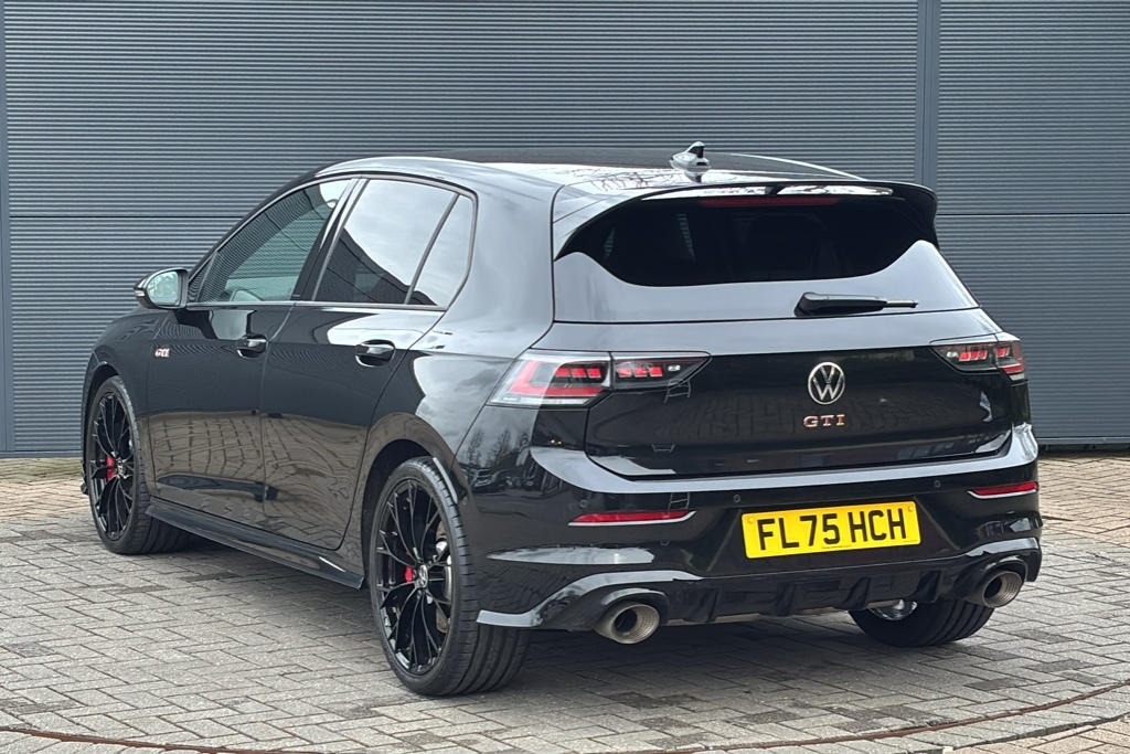 Volkswagen Golf 2.0 Tsi 300 Gti Clubsport Dsg 300 Ps FL75HCH Black #3