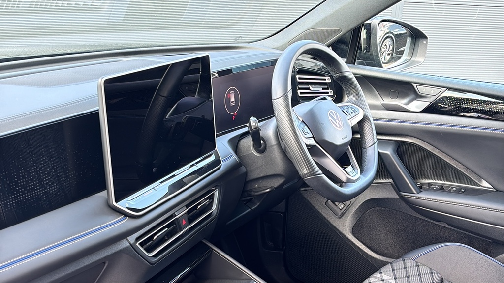 Volkswagen Tiguan 1.5 Tsi Ehybrid R-line Dsg 204 Ps KP75XGH Black #2