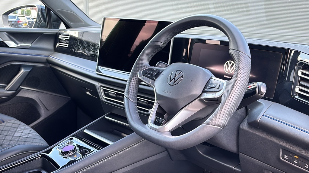 Volkswagen Tiguan 1.5 Tsi Ehybrid R-line Dsg 204 Ps KP75XGH Black #6