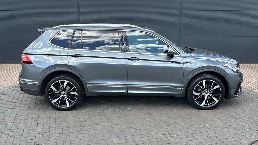 Volkswagen Tiguan Allspace 2.0 Tdi R-line Dsg 150 Ps Grey #4