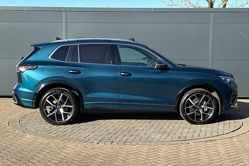 Volkswagen Tiguan 2.0 Tdi R-line Dsg 150 Ps KO25HYZ Blue #4