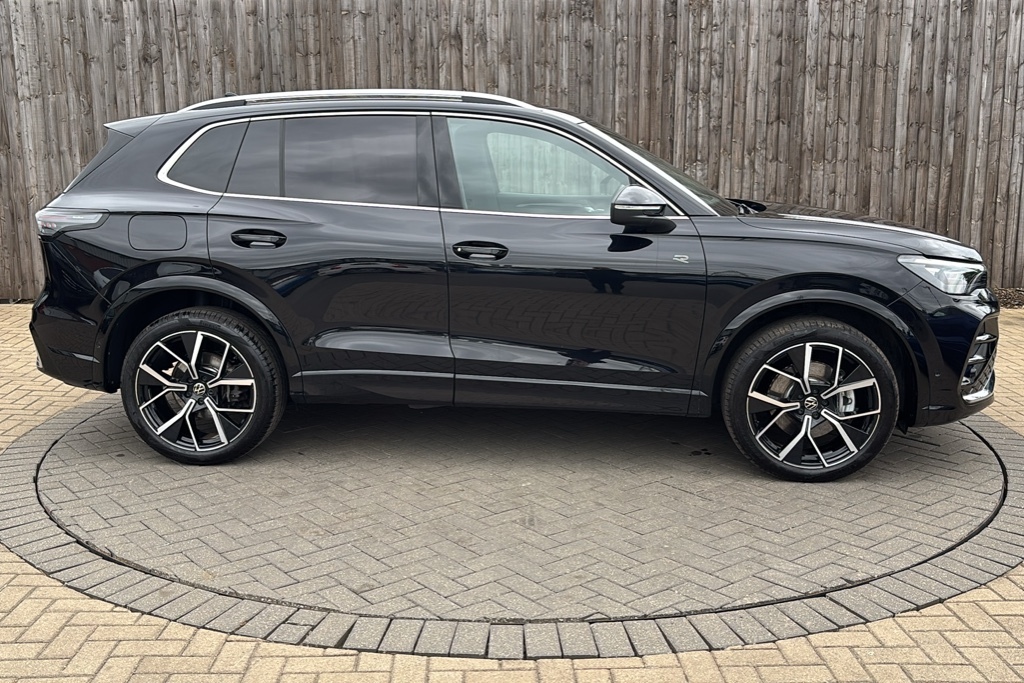 Volkswagen Tiguan 1.5 Tsi 272 Ehybrid R-line Dsg 272 Ps SM74AGV Black #4