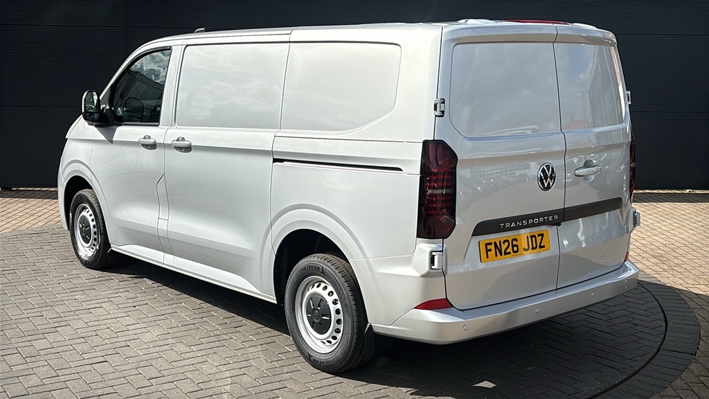 Volkswagen Transporter 2.0 Tdi 150 Commerce Plus Van 150 Ps FN26JDZ Silver #3