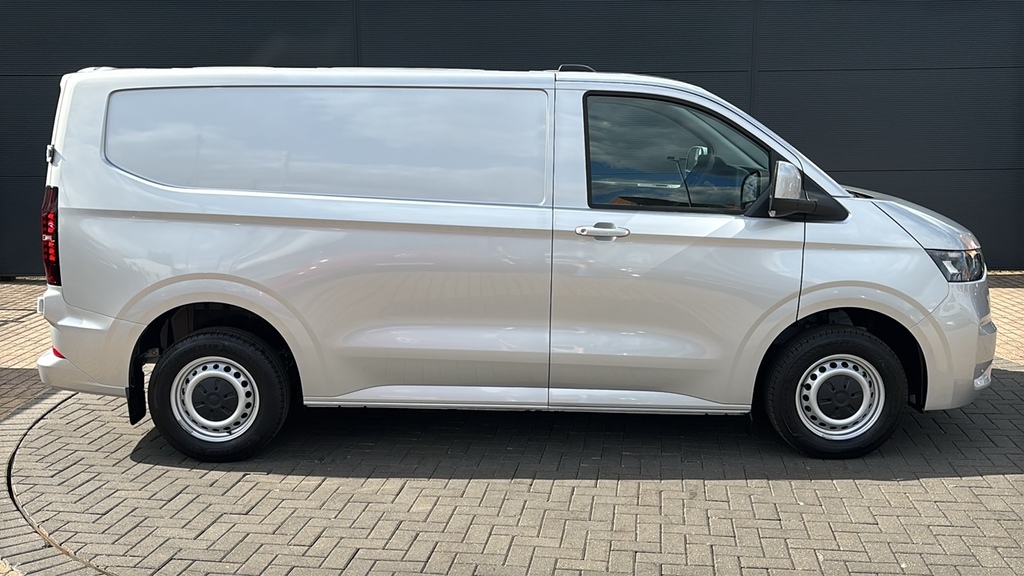 Volkswagen Transporter 2.0 Tdi 150 Commerce Plus Van 150 Ps FN26JDZ Silver #4