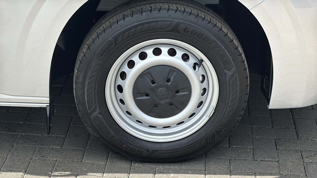 Volkswagen Transporter 2.0 Tdi 150 Commerce Plus Van 150 Ps FN26JEJ Silver #5