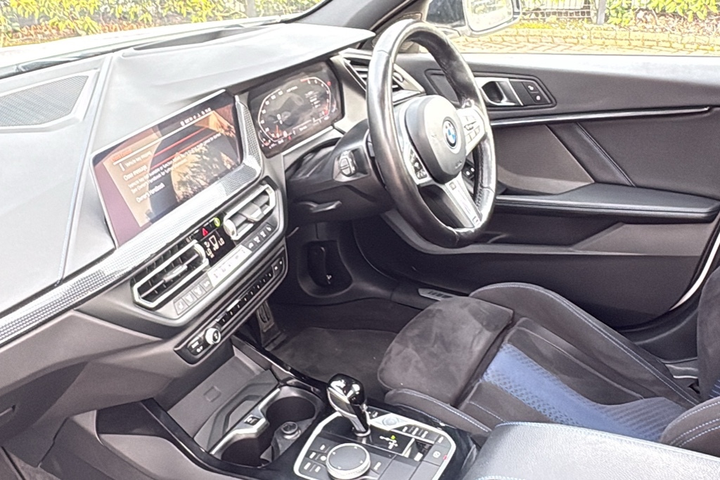 BMW 1 Series M135i Xdrive Step 306 Ps YX73EEW White #2