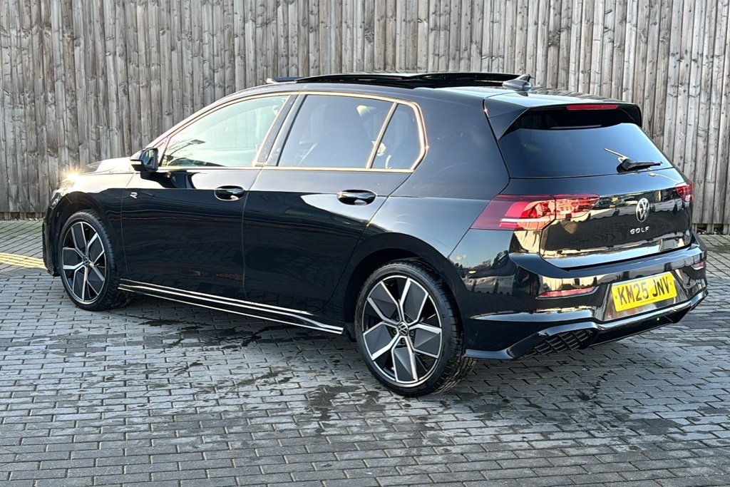 Volkswagen Golf 2.0 Tdi 150 R-line Dsg 150 Ps KM25JNV Black #3
