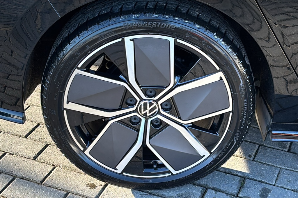 Volkswagen Golf 2.0 Tdi 150 R-line Dsg 150 Ps KM25JNV Black #5