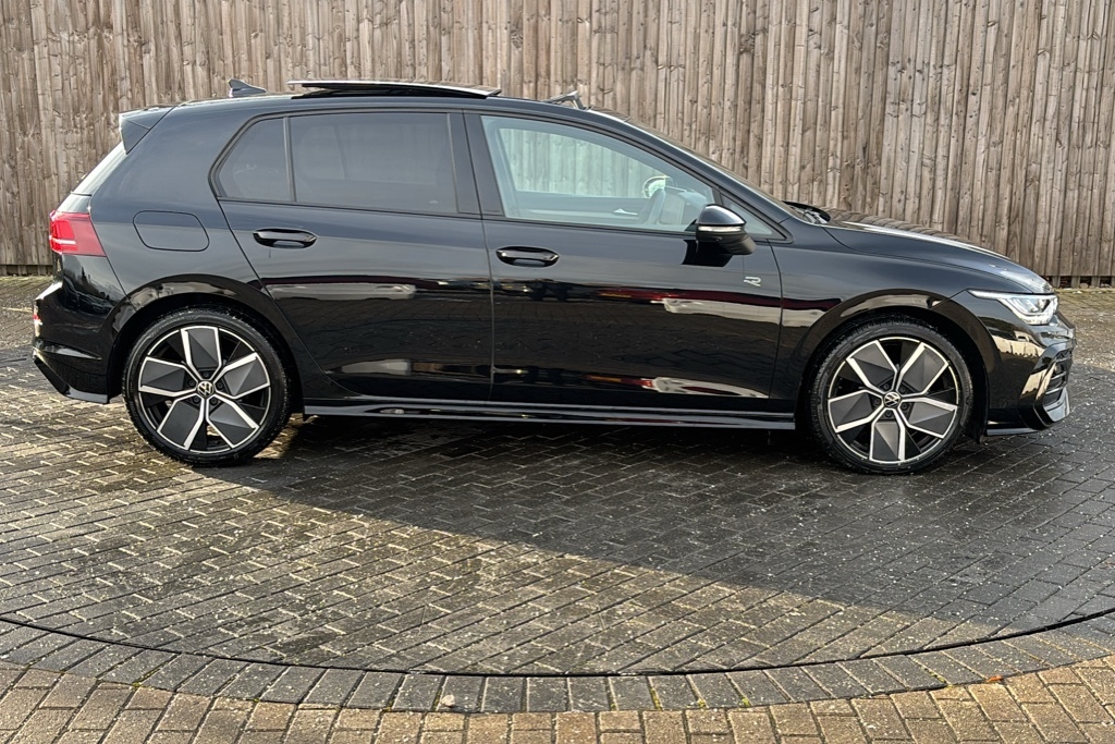Volkswagen Golf 2.0 Tdi 150 R-line Dsg 150 Ps KM25FXJ Black #4