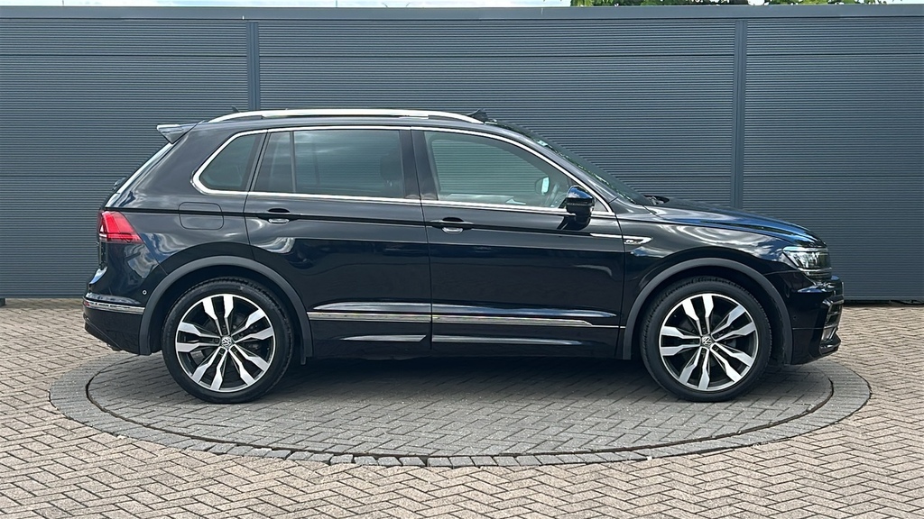Volkswagen Tiguan 2.0 Tdi 150 R-line Tech Dsg 150 Ps Black #4