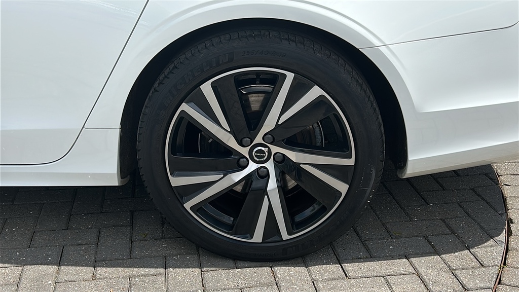 Volvo V90 2.0 B4d R Design 197 Ps YP71WDZ White #5