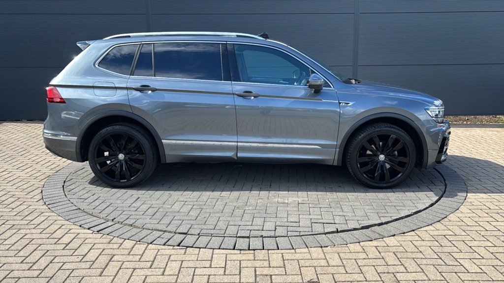 Volkswagen Tiguan Allspace 2.0 Tdi R-line Dsg 150 Ps Grey #4