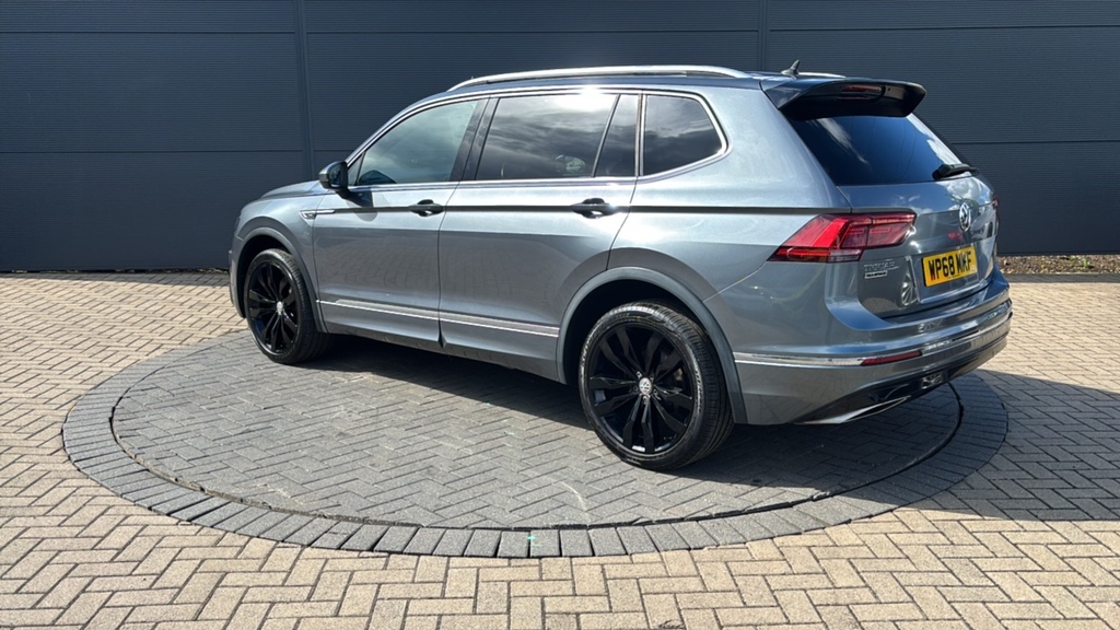 Volkswagen Tiguan Allspace 2.0 Tdi R-line Dsg 150 Ps Grey #3