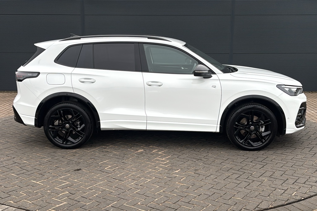 Volkswagen Tiguan 2.0 Tsi 204 4Motion Black Edition Dsg 204 Ps White #4