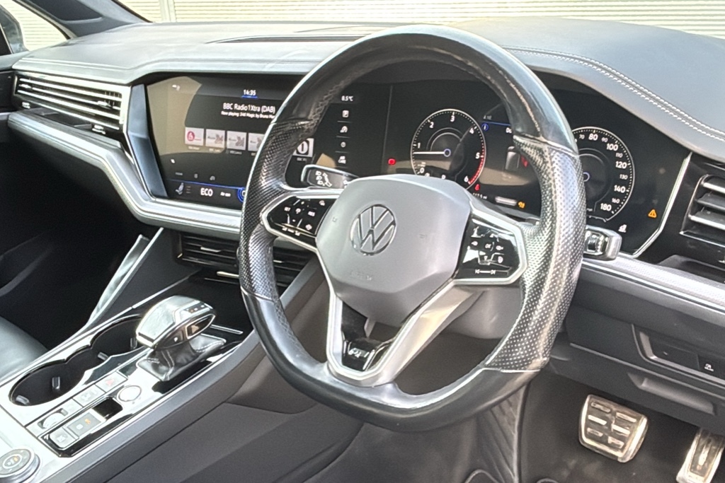 Volkswagen Touareg 3.0 V6 Tdi 4Motion Black Edition Tip 286 Black #6