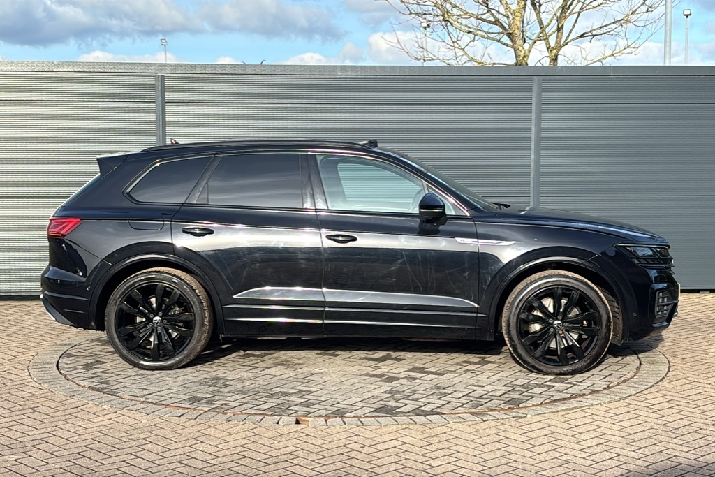 Volkswagen Touareg 3.0 V6 Tdi 4Motion Black Edition Tip 286 Black #4