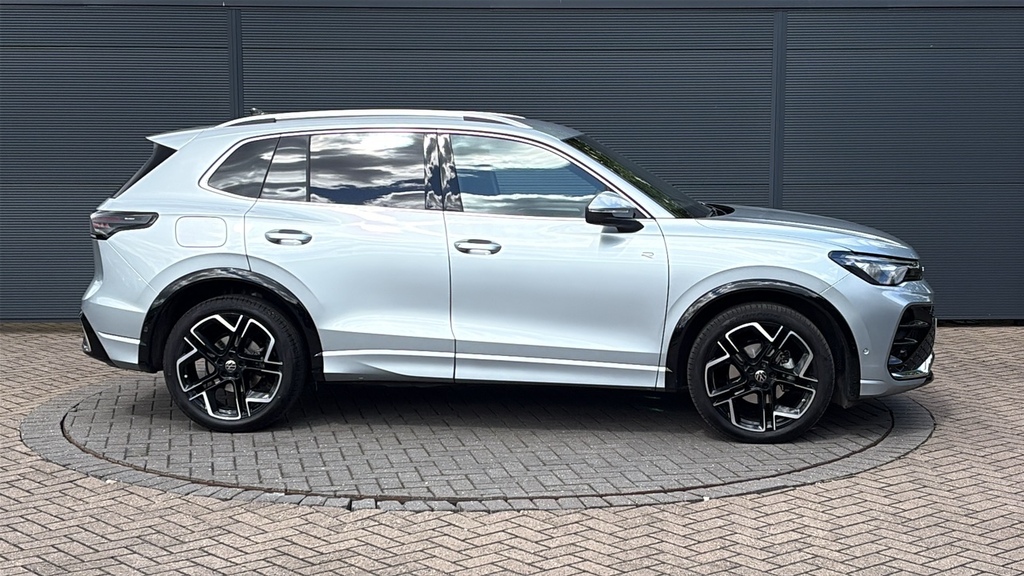 Volkswagen Tiguan 1.5 Etsi 150 R-line Dsg 150 Ps FP75HBB Silver #4