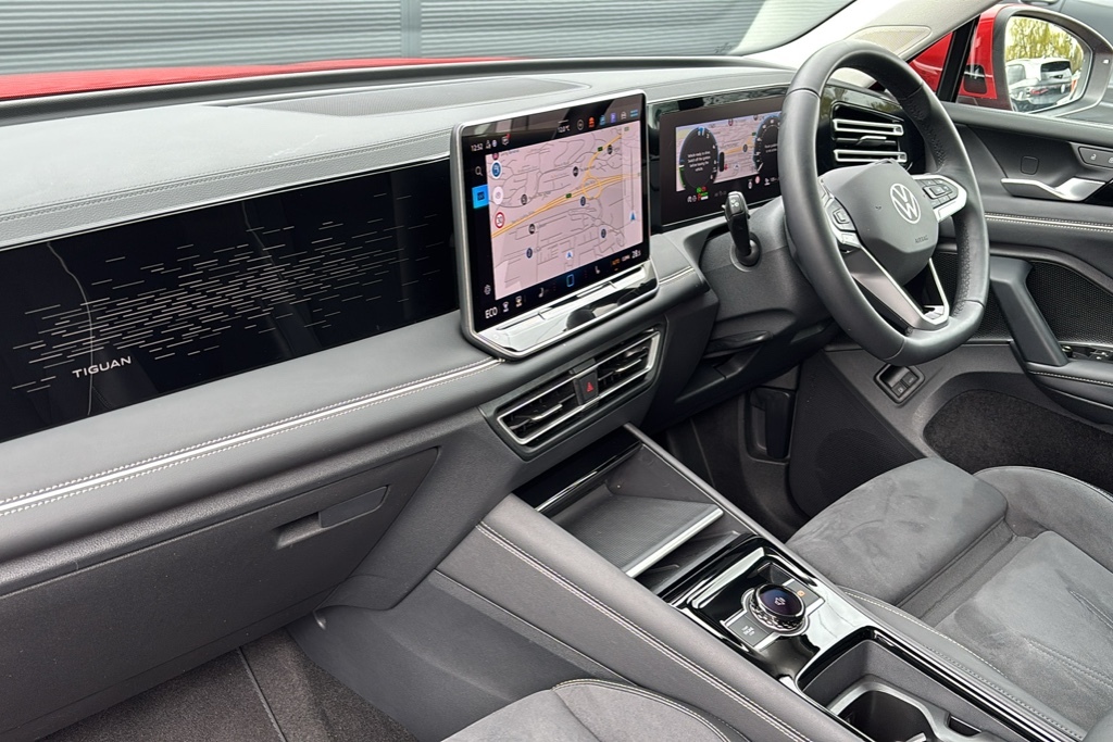 Volkswagen Tiguan 1.5 Tsi Ehybrid Elegance Dsg 204 Ps KR25MLN Red #2