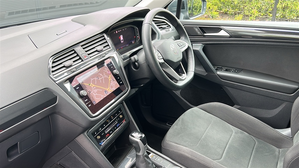 Volkswagen Tiguan 2.0 Tdi 4Motion Elegance Dsg 150 Ps CV21JBU Grey #2