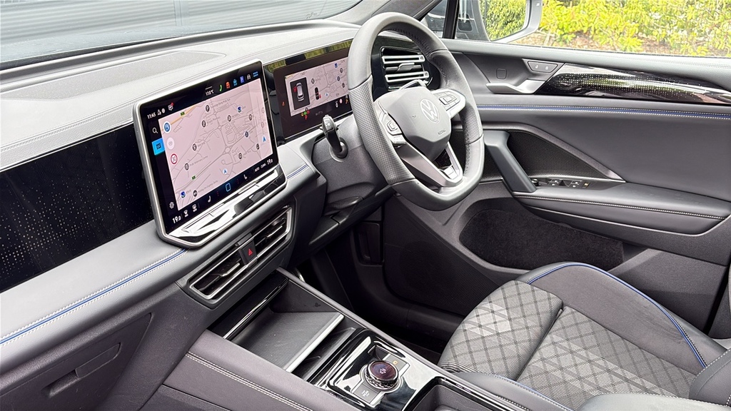 Volkswagen Tiguan 2.0 Tdi R-line Dsg 150 Ps FP75HVV Grey #2