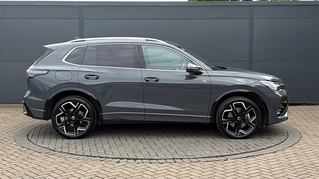 Volkswagen Tiguan 2.0 Tdi R-line Dsg 150 Ps FP75HVV Grey #4