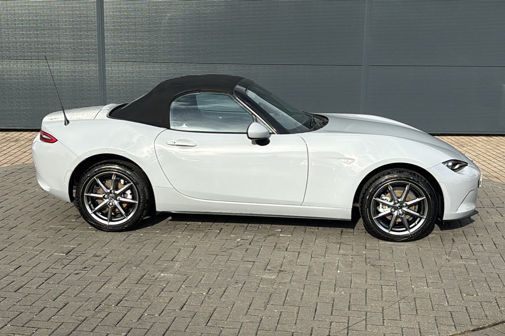 Mazda MX-5 1.5 132 Exclusive-line 132 Ps Grey #4