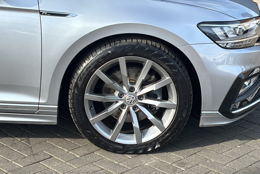 Volkswagen Passat 2.0 Tdi Evo Scr R-line Dsg 150 Ps Silver #5