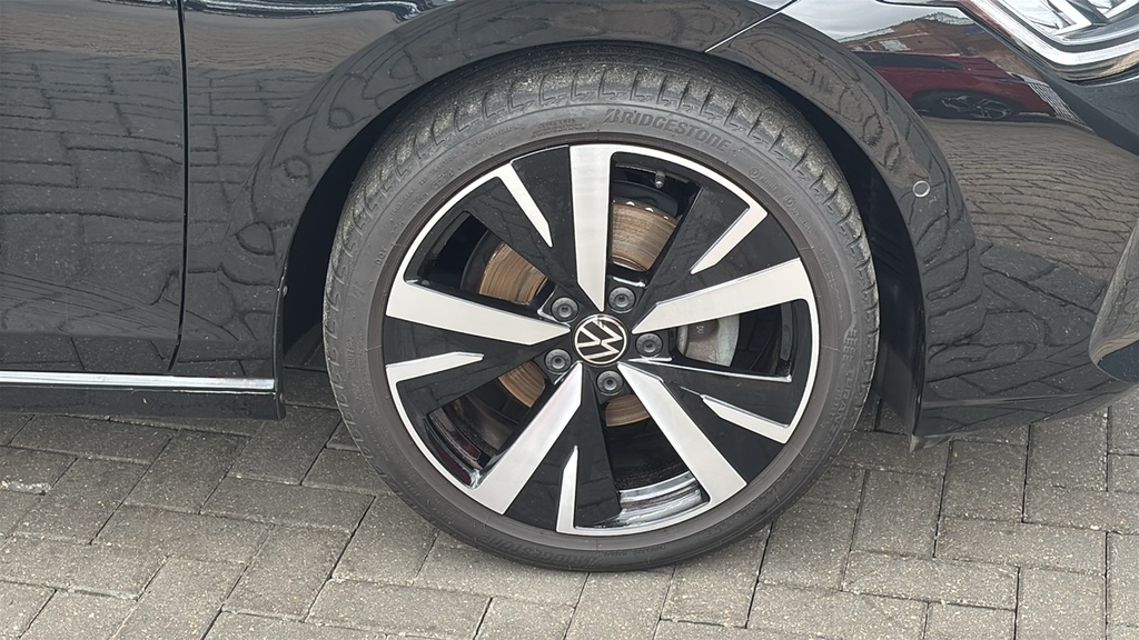 Volkswagen Golf 1.5 Tsi 150 Match 150 Ps YP74ZBC Black #5