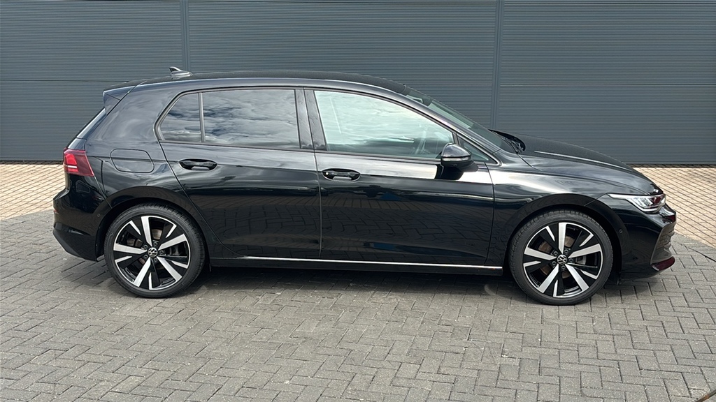 Volkswagen Golf 1.5 Tsi 150 Match 150 Ps YP74ZBC Black #4