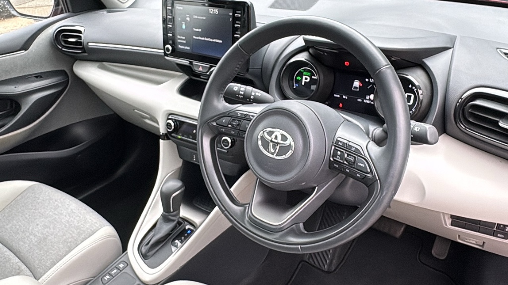 Toyota Yaris 1.5 Hybrid Excel Cvt 116 Ps BK22GZG Red #6