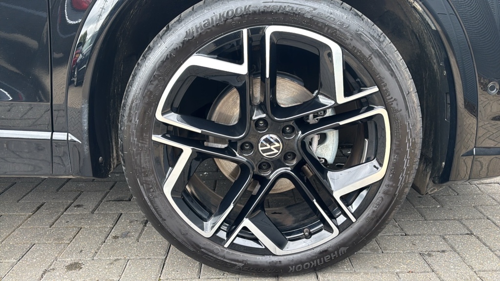 Volkswagen Tiguan 1.5 Etsi 150 R-line Dsg 150 Ps KR75NZG Black #5