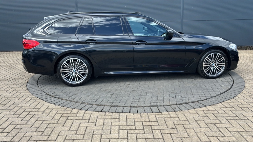 BMW 5 Series 520I M Sport 184 Ps LC68ZRP Black #4