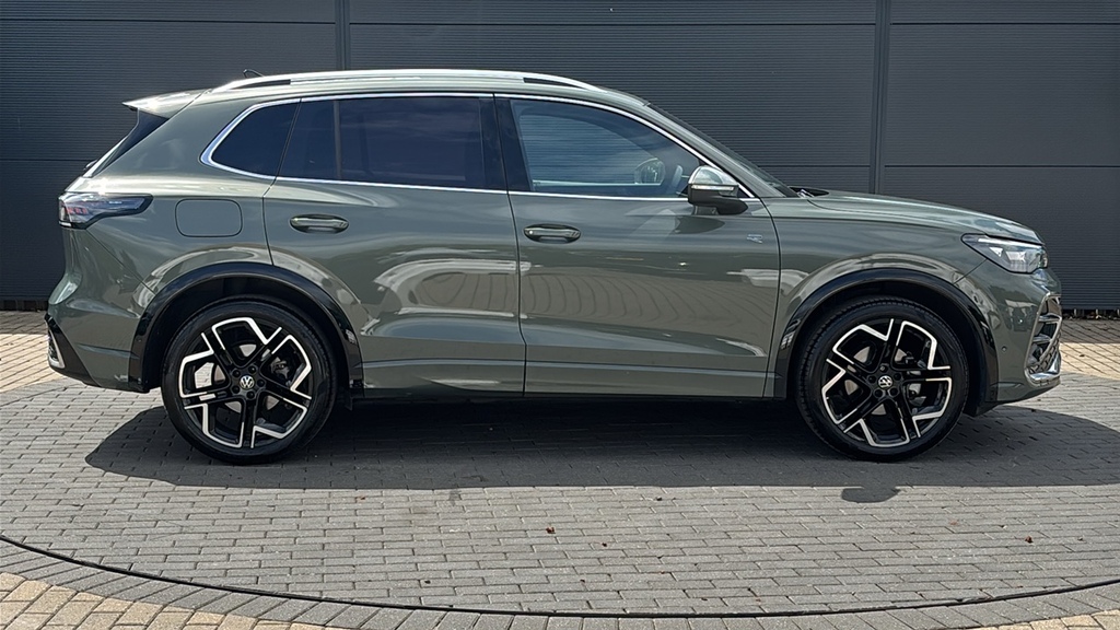 Volkswagen Tiguan 1.5 Etsi 150 R-line Dsg 150 Ps KN75RFK Green #4