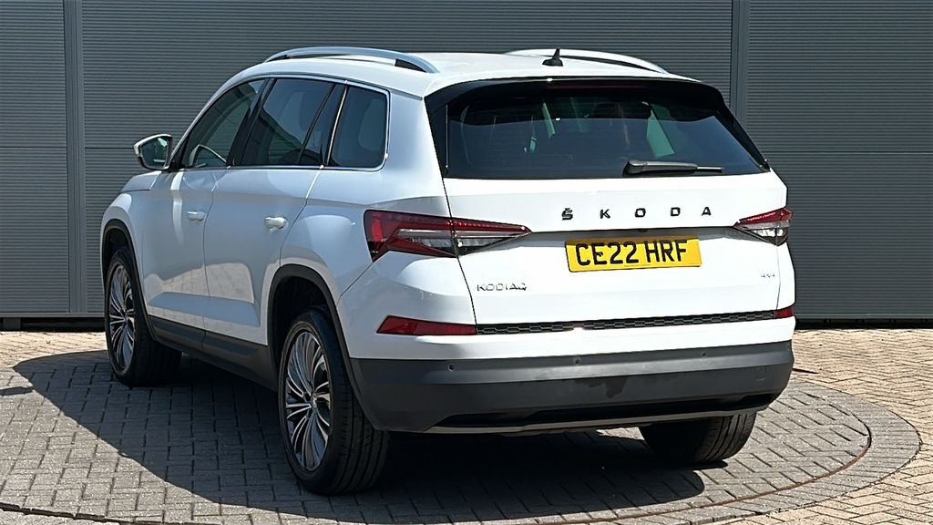 Skoda Kodiaq 2.0 Tsi 190 Se L Executive 4X4 Dsg 7 Seat 1 CE22HRF White #3