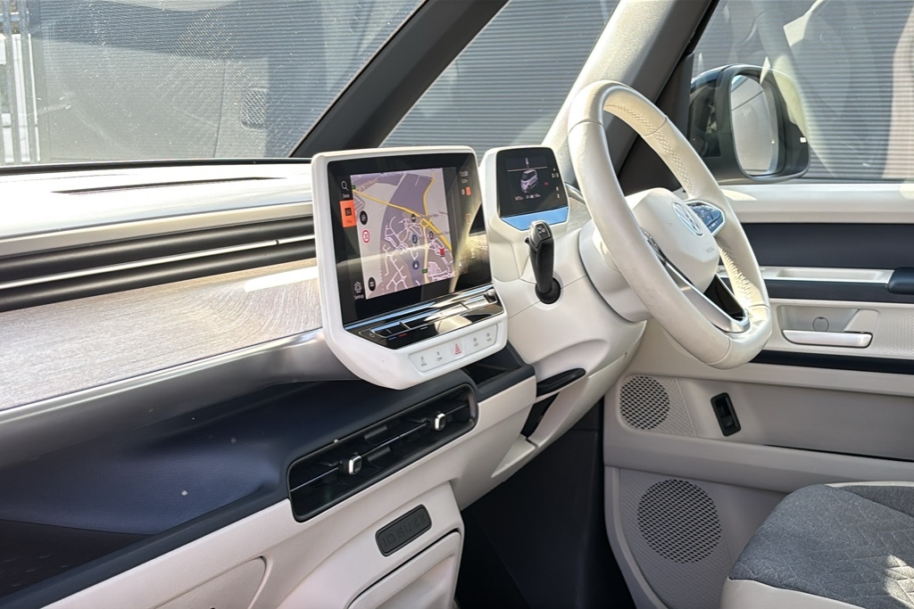 Volkswagen ID.Buzz 150Kw Style Pro 77Kwh 204 Ps LL73JJU Blue #2