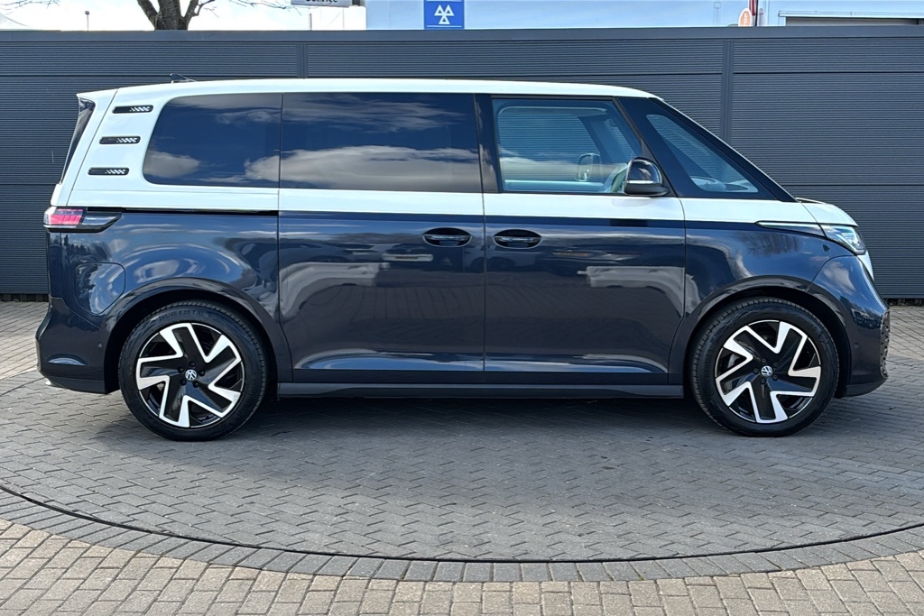 Volkswagen ID.Buzz 150Kw Style Pro 77Kwh 204 Ps LL73JJU Blue #4