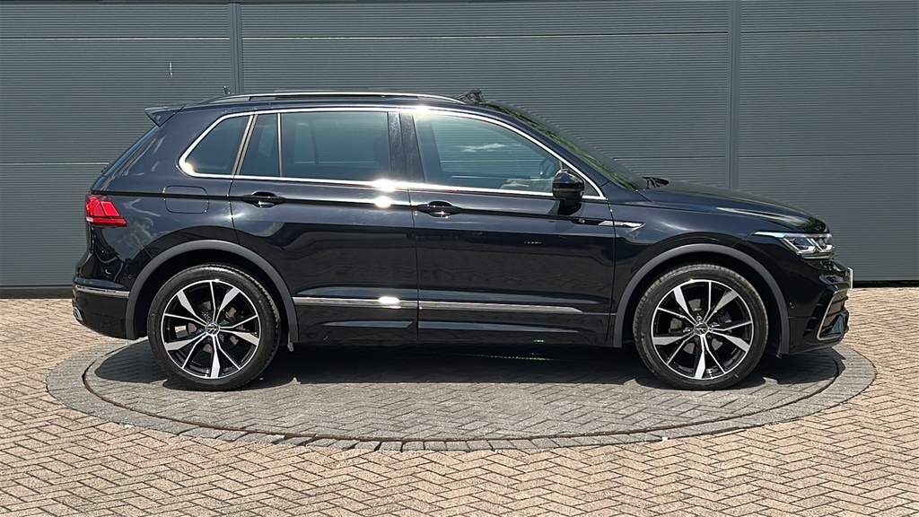 Volkswagen Tiguan 2.0 Tdi R-line Dsg 150 Ps DE73PXK Black #4