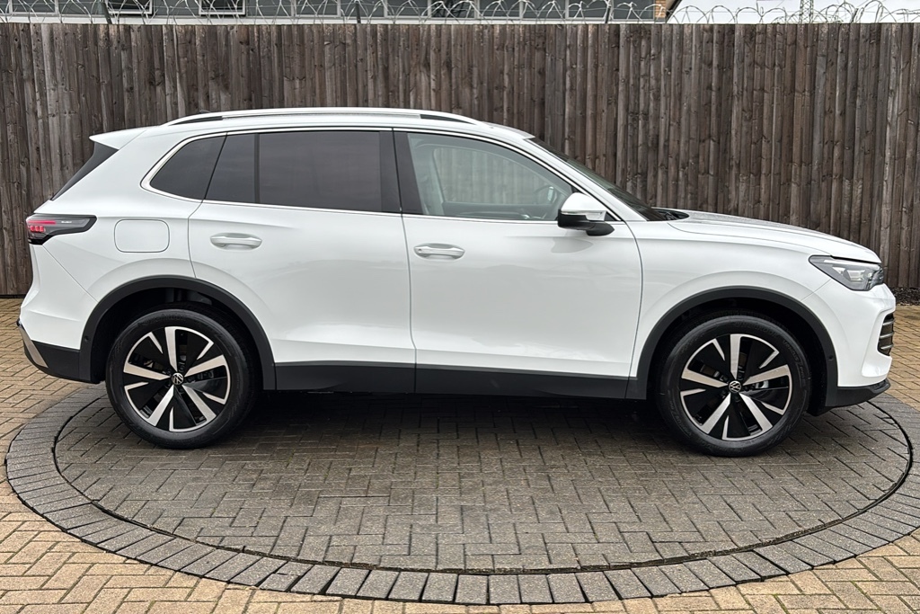 Volkswagen Tiguan 1.5 Etsi 150 Elegance Dsg 150 Ps KP75OPW White #4