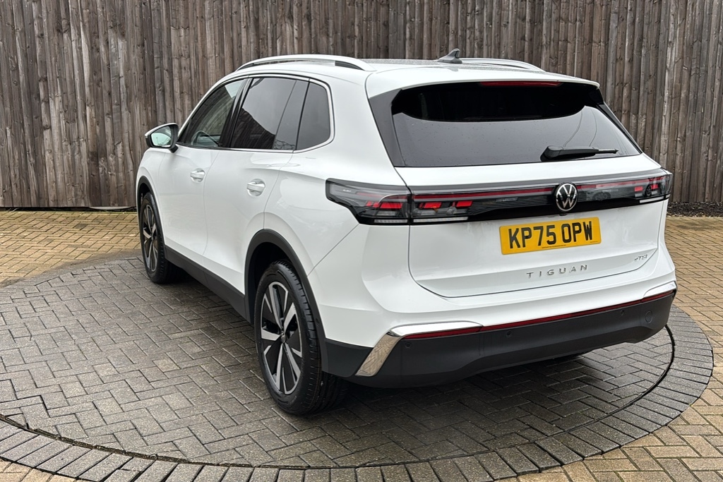 Volkswagen Tiguan 1.5 Etsi 150 Elegance Dsg 150 Ps KP75OPW White #3