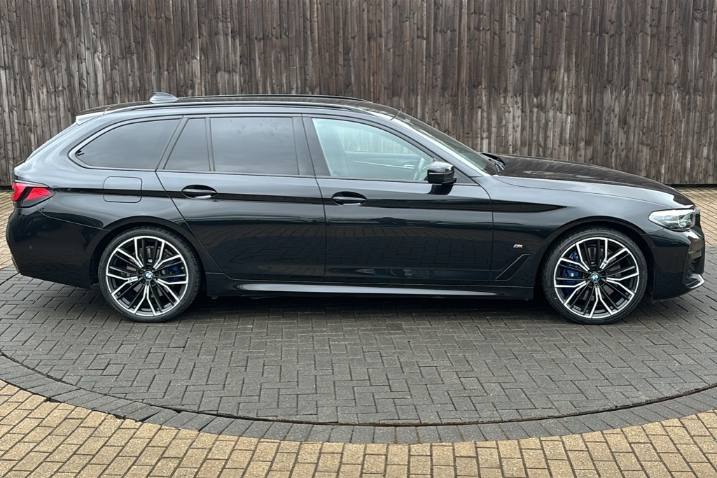 BMW 5 Series 530D Xdrive Mht M Sport 286 Ps YA71DXO Black #4