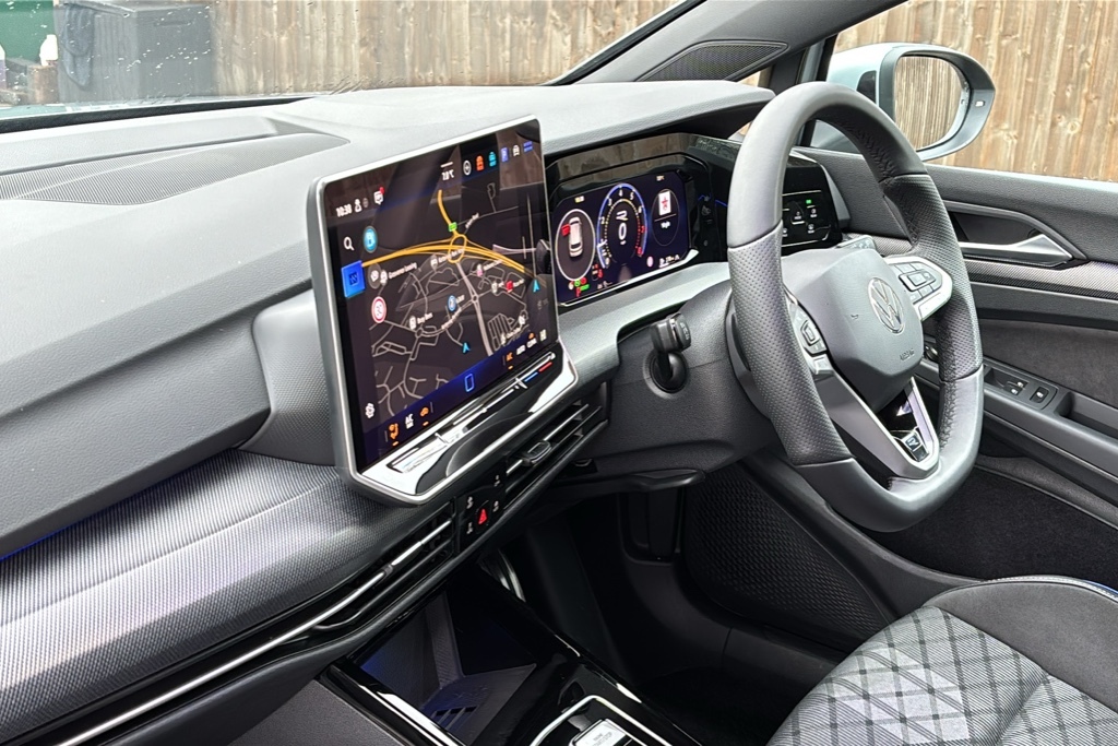 Volkswagen Golf 1.5 Etsi 150 R-line Dsg 150 Ps FN75JHF Silver #2