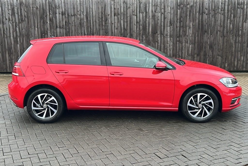 Volkswagen Golf 1.0 Tsi 115 Match 115 Ps Red #4