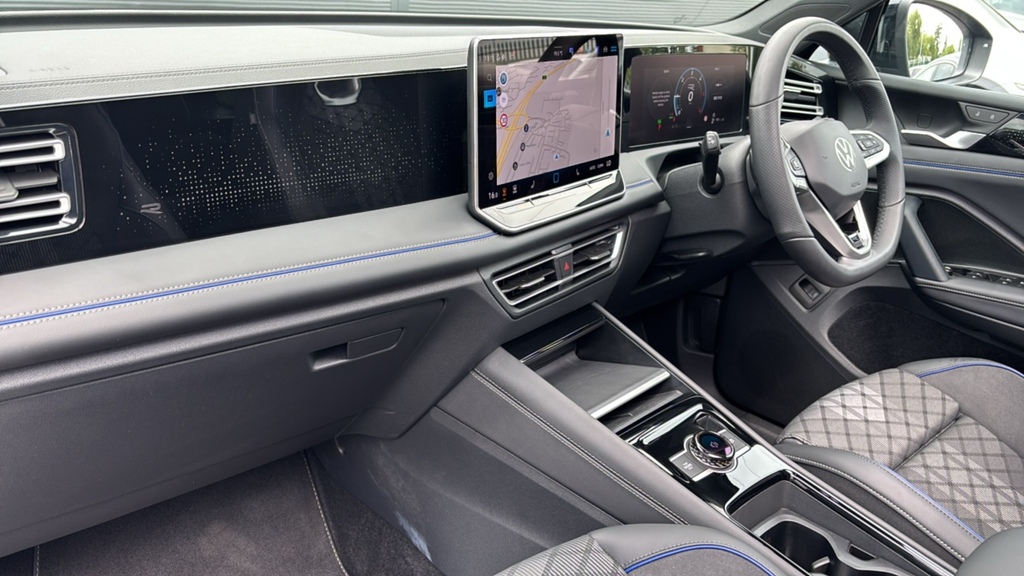 Volkswagen Tiguan 2.0 Tdi R-line Dsg 150 Ps FP75LTJ Grey #2