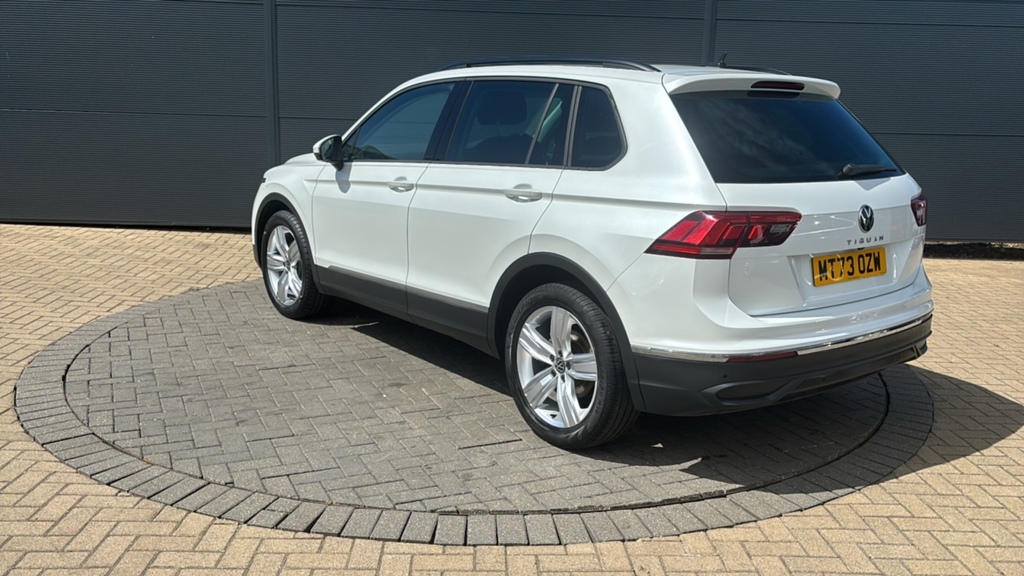 Volkswagen Tiguan 1.5 Tsi 150 Life Dsg 150 Ps MT73OZW White #3