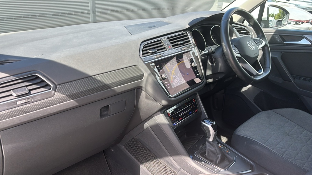 Volkswagen Tiguan 1.5 Tsi 150 Life Dsg 150 Ps MT73OZW White #2
